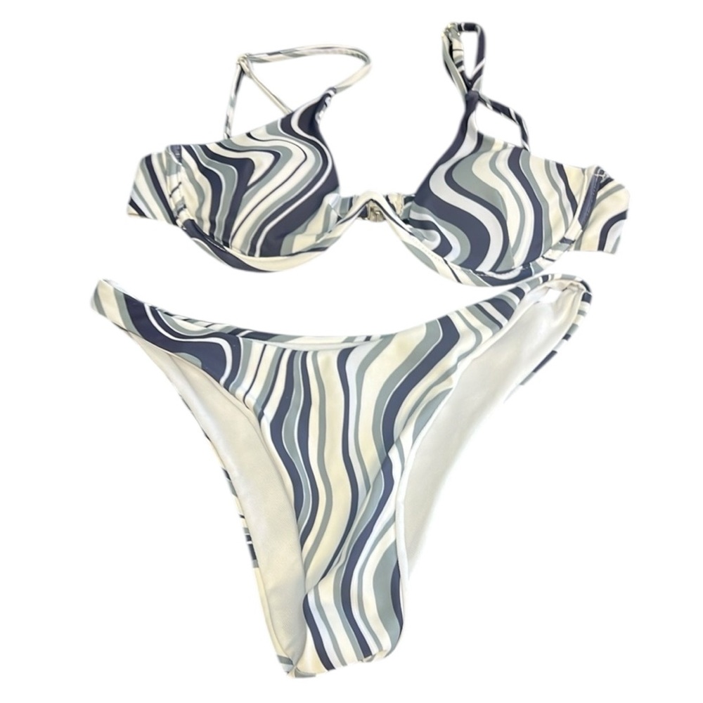 Stylish Navy Blue and White Swirl Bikini with Wire Bra